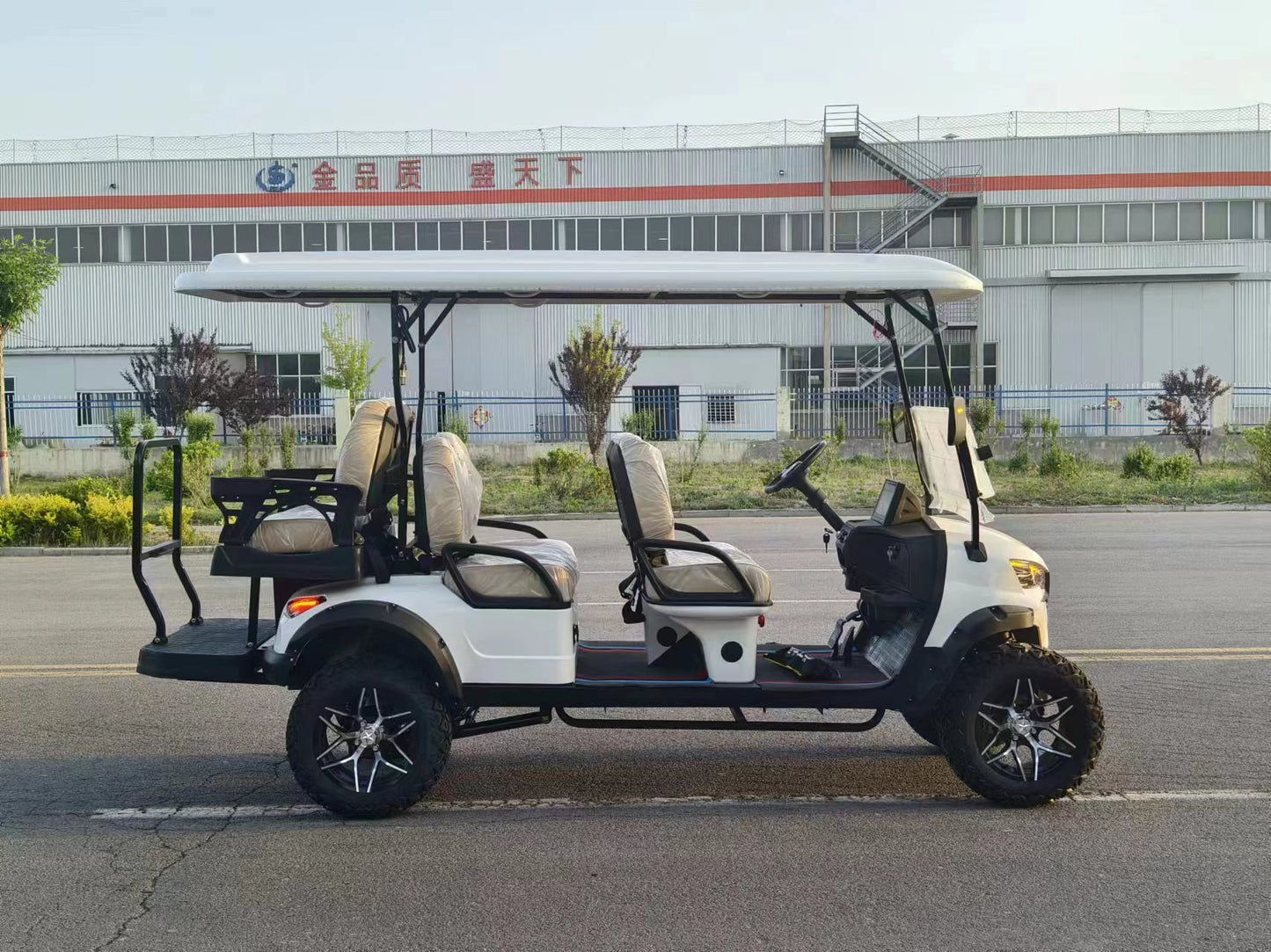 New Electric Golf Cart 6-Seat: Source factory customizing to your premium, innovative and green travel