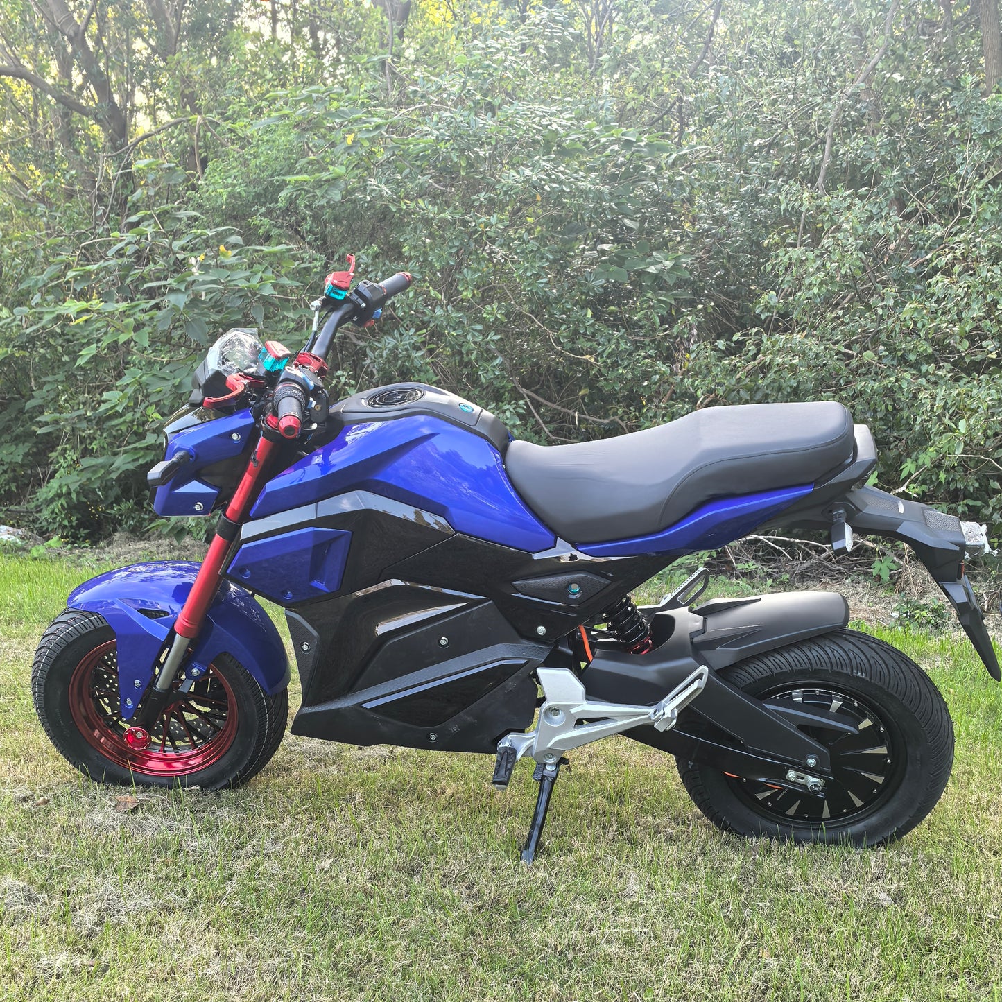 New Bentian electric motorcycle, fast racing, off-road, factory price, energy saving